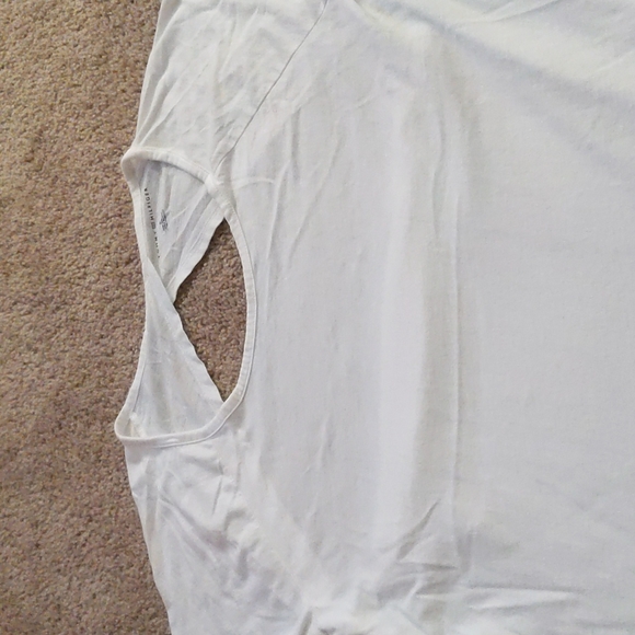 Open back Tommy Hilfiger Tee - Picture 12 of 17